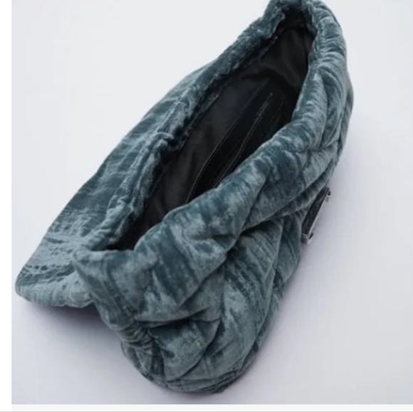 ZARA Quilted Velour Shoulder Bag NWOT - Picture 7 of 8